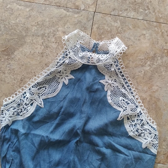 New York & Company Chambray Halter peplum hem top, size Large - Picture 2 of 10